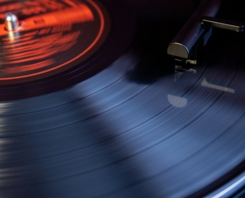 a record player spinning a record on a turntable